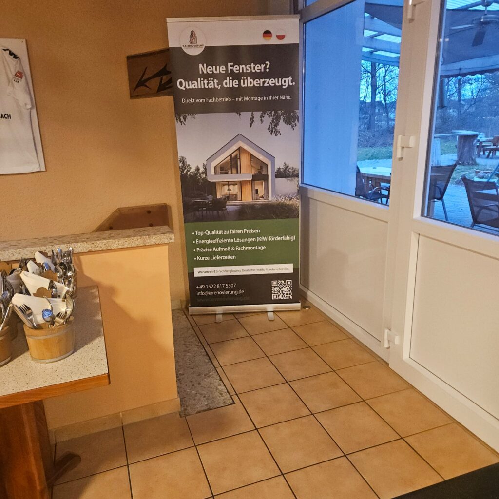 Roll-up Werbung für Fenster- und Türenmontage von K.R. Renovierung & Sanierung in Mannheim
